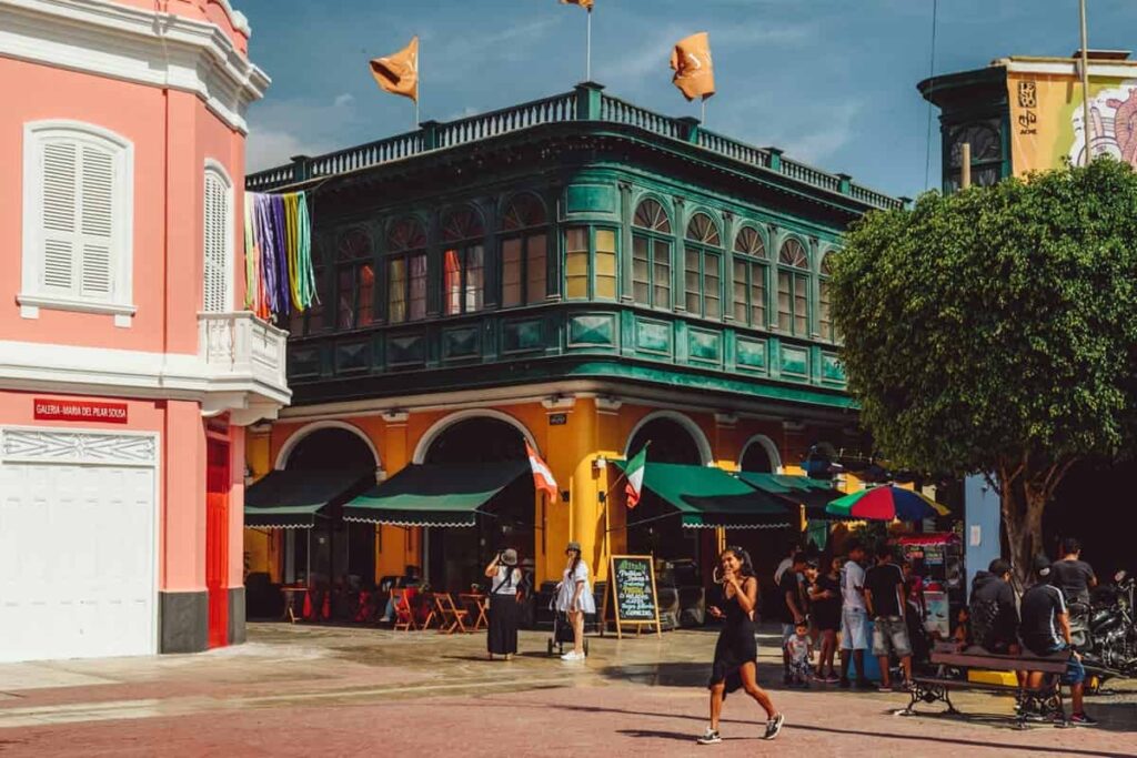 Entre tambores e tradição: Lima e Callao, joias do patrimônio rítmico